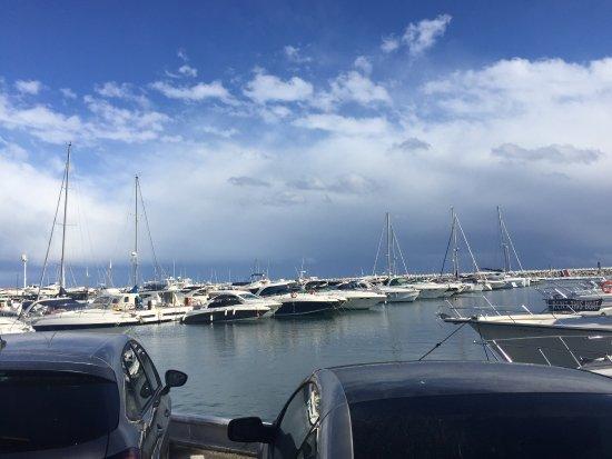 Portside Bar & Restaurant